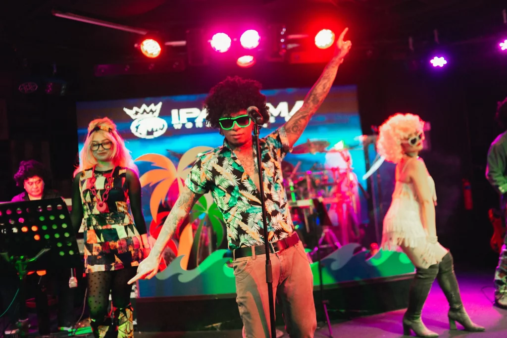 Live music bar Singapore Ipanema band performing