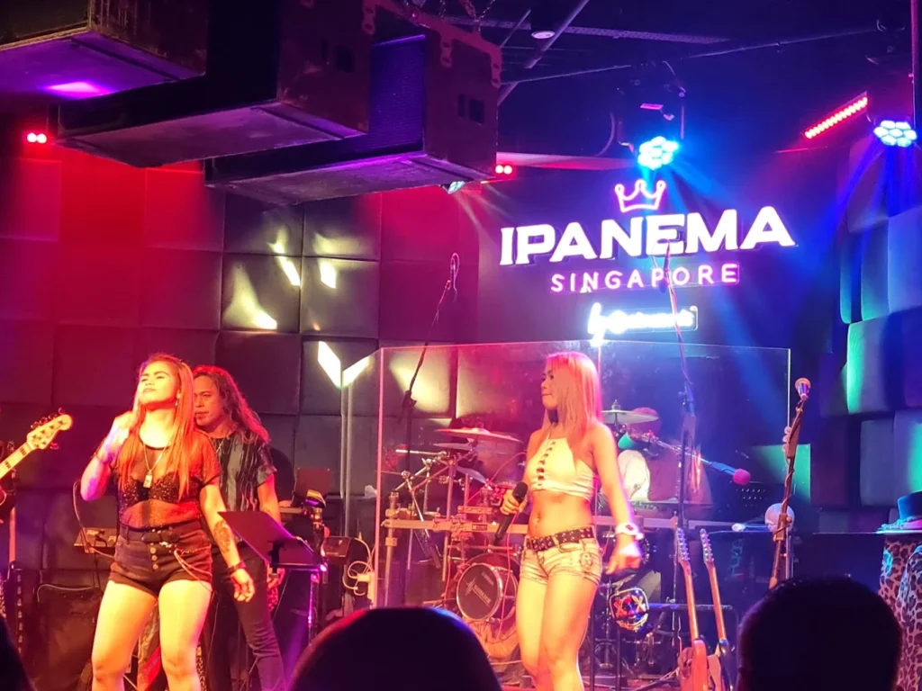 Bars With Live Bands